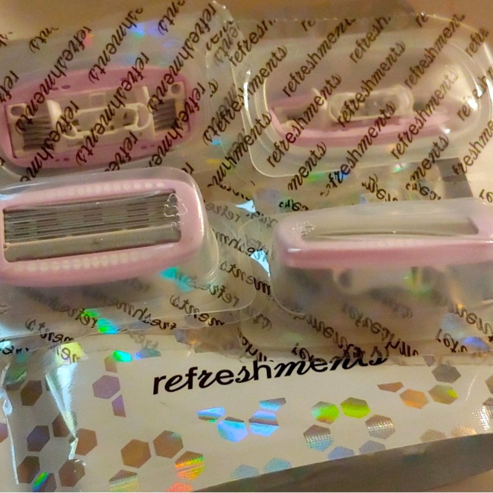 Ipsy Refreshments razor blades NWT